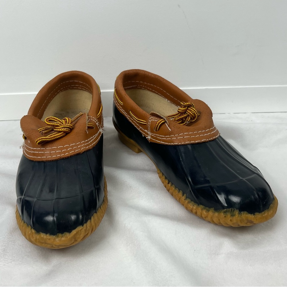 Sporto Navy and Brown Leather Trim Duck Shoes Women’s Size 8